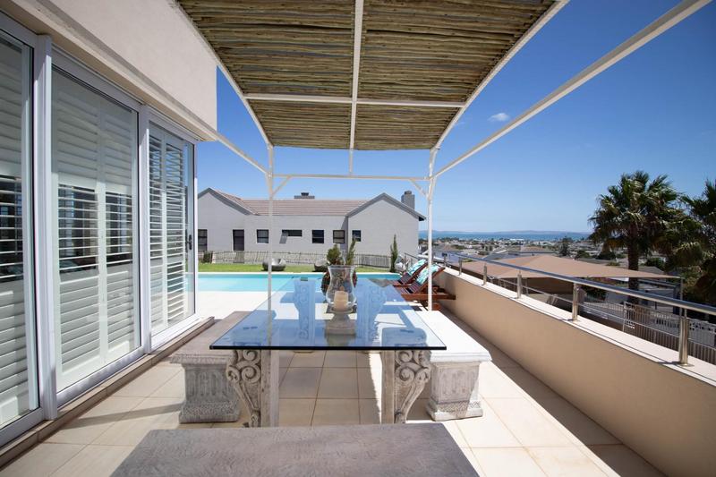 5 Bedroom Property for Sale in Country Club Western Cape